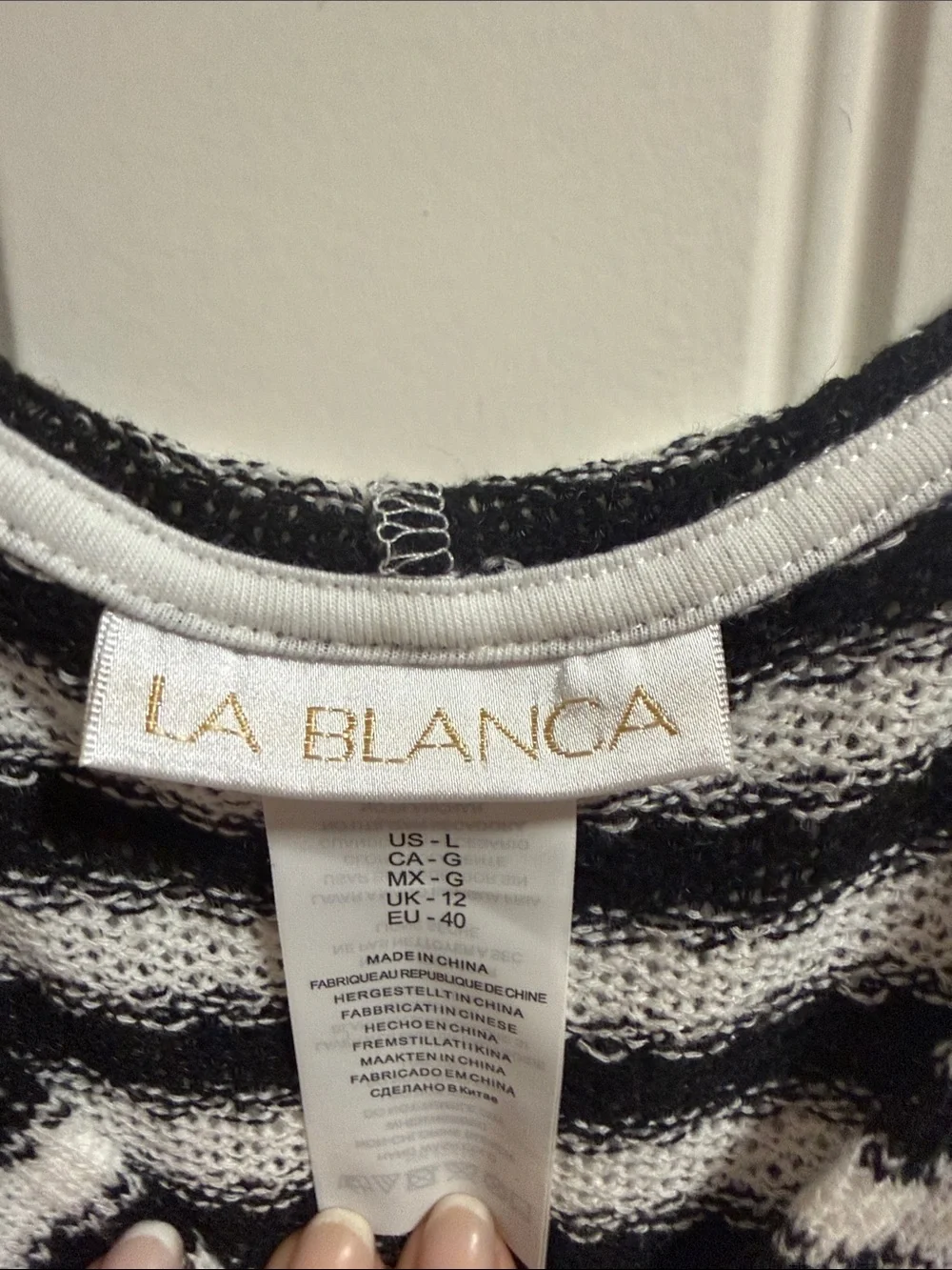 La Blanca Black & White Striped Hooded Pullover. Never Worn! Cover up!